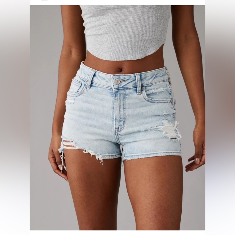 Refuge high rise Cali short size 5 light blue distressing NWOT summer beach☀️‍